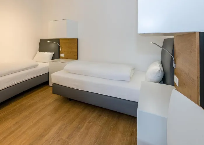 Lejlighed Deichhaeuser Anna Kueste Deichhaeuser Anna Kueste 6-11 *